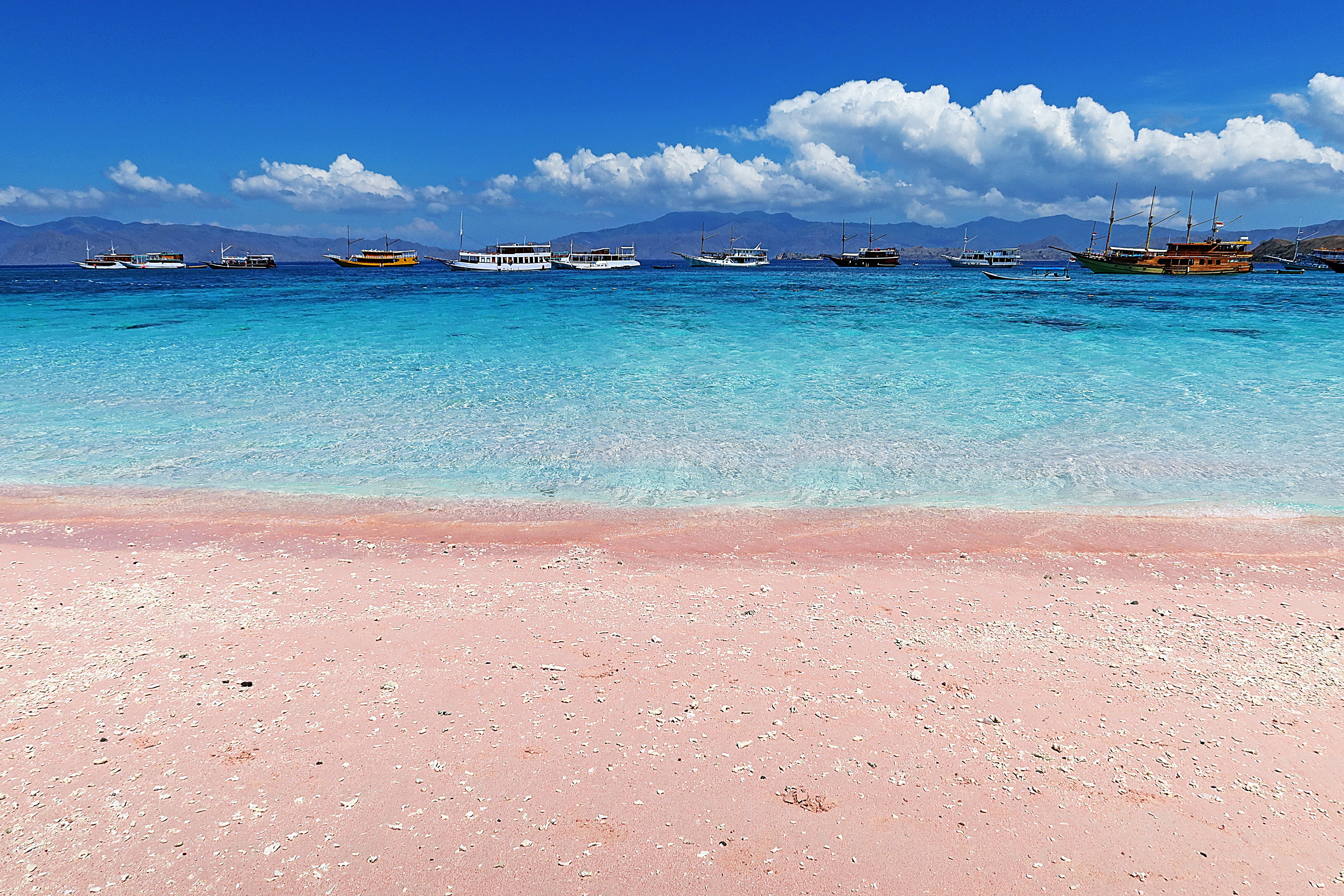 Pantai Merah Muda